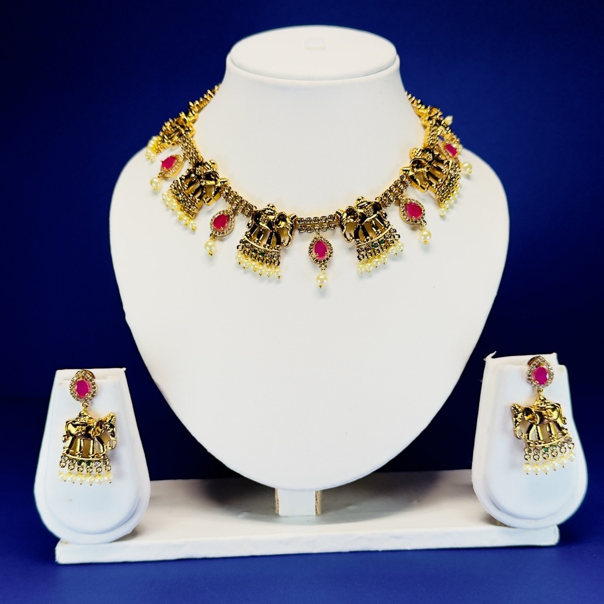 Traditional elephant design necklace set