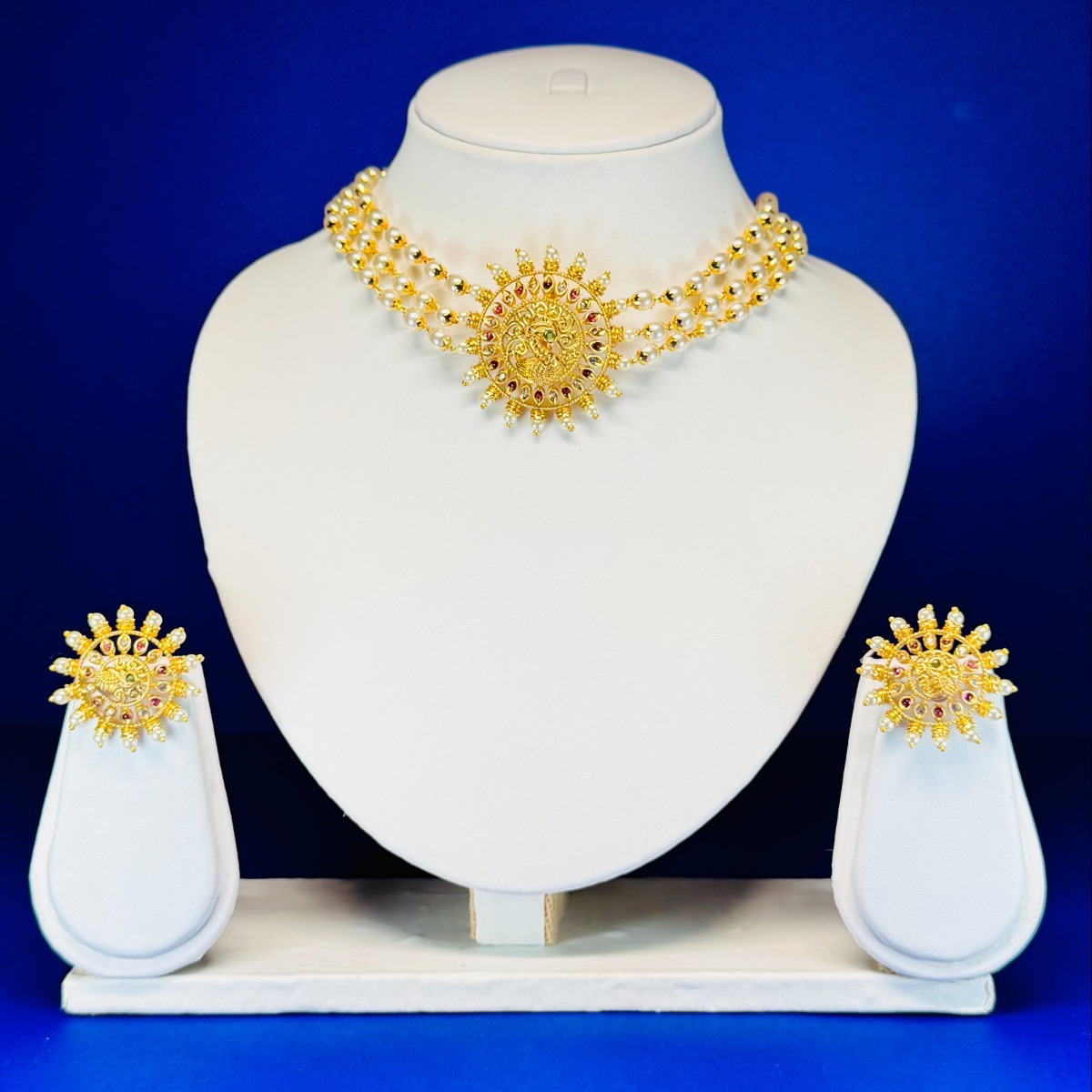 Traditional Matte Gold Pearl Necklace Set