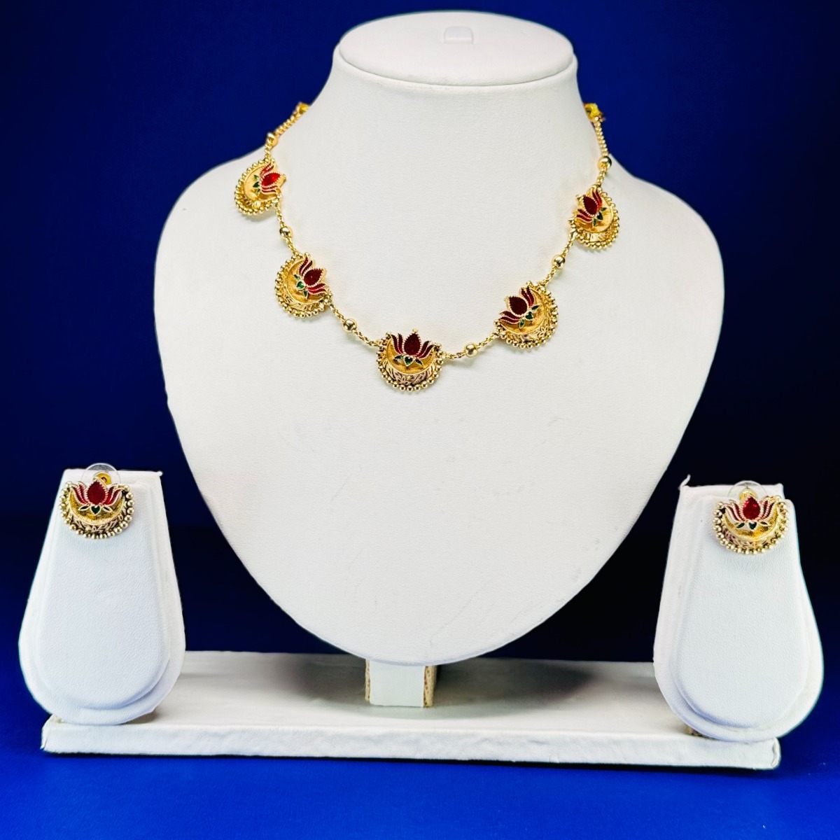Traditional Lotus Design Necklace with Earrings